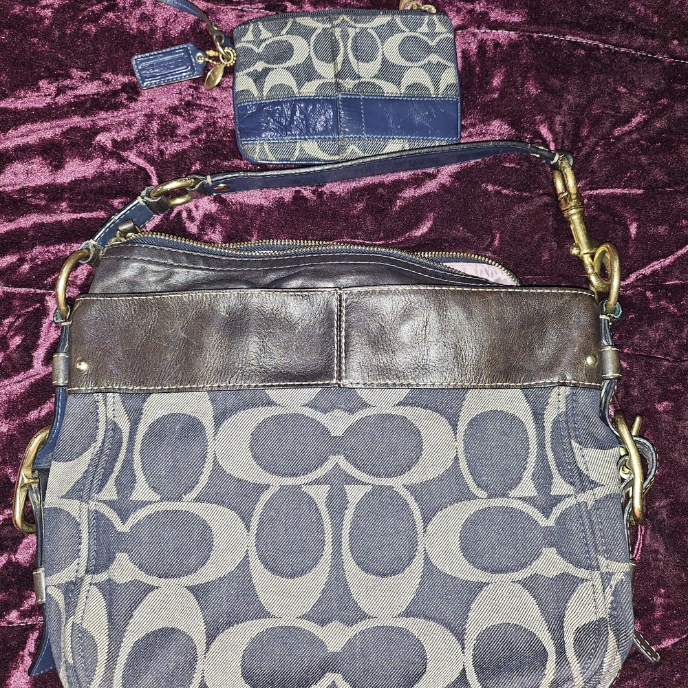 Coach Navy Signature Shoulder Bag